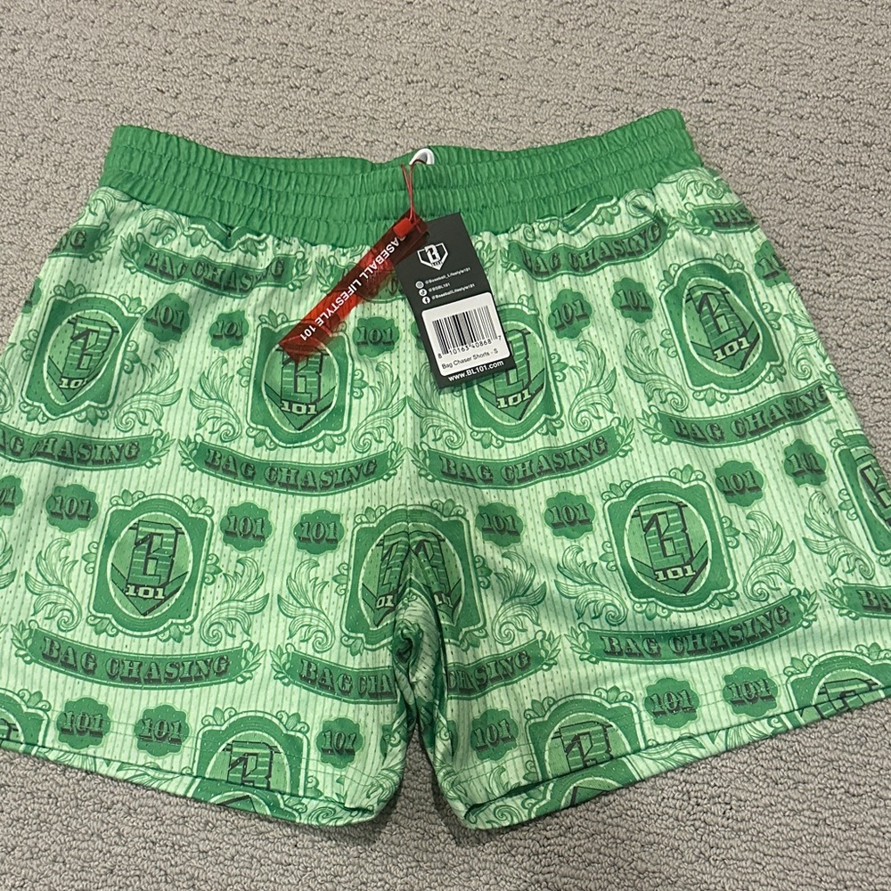 Baseball 101 Bag Chaser Shorts -NWT Adult S